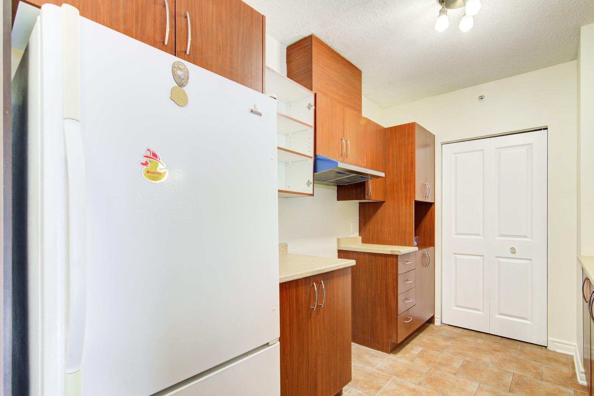 









1350


Rue Palerme

, 505,
Brossard,




QC
J4W0A1

