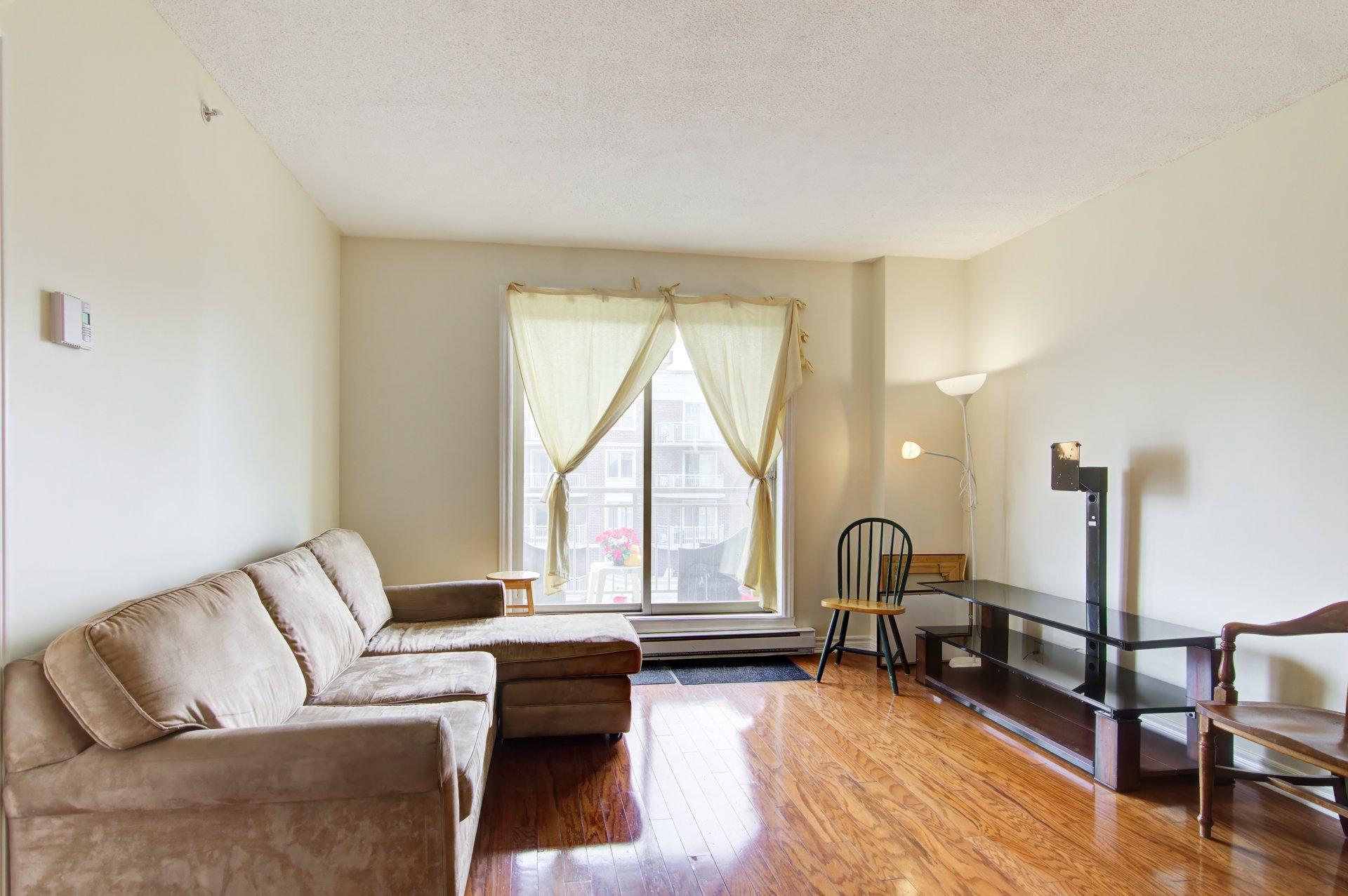 









1350


Rue Palerme

, 505,
Brossard,




QC
J4W0A1

