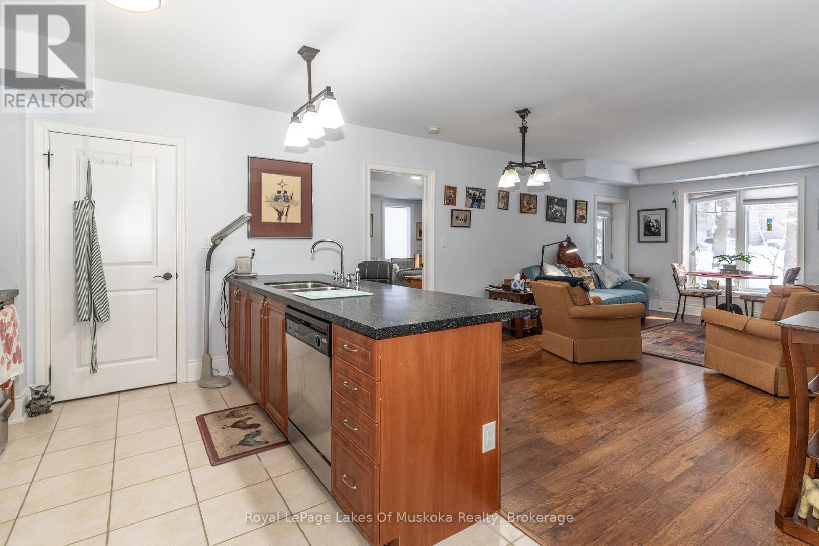 












202B - 391 MANITOBA STREET

,
Bracebridge (Macaulay),




Ontario
P1L0B5

