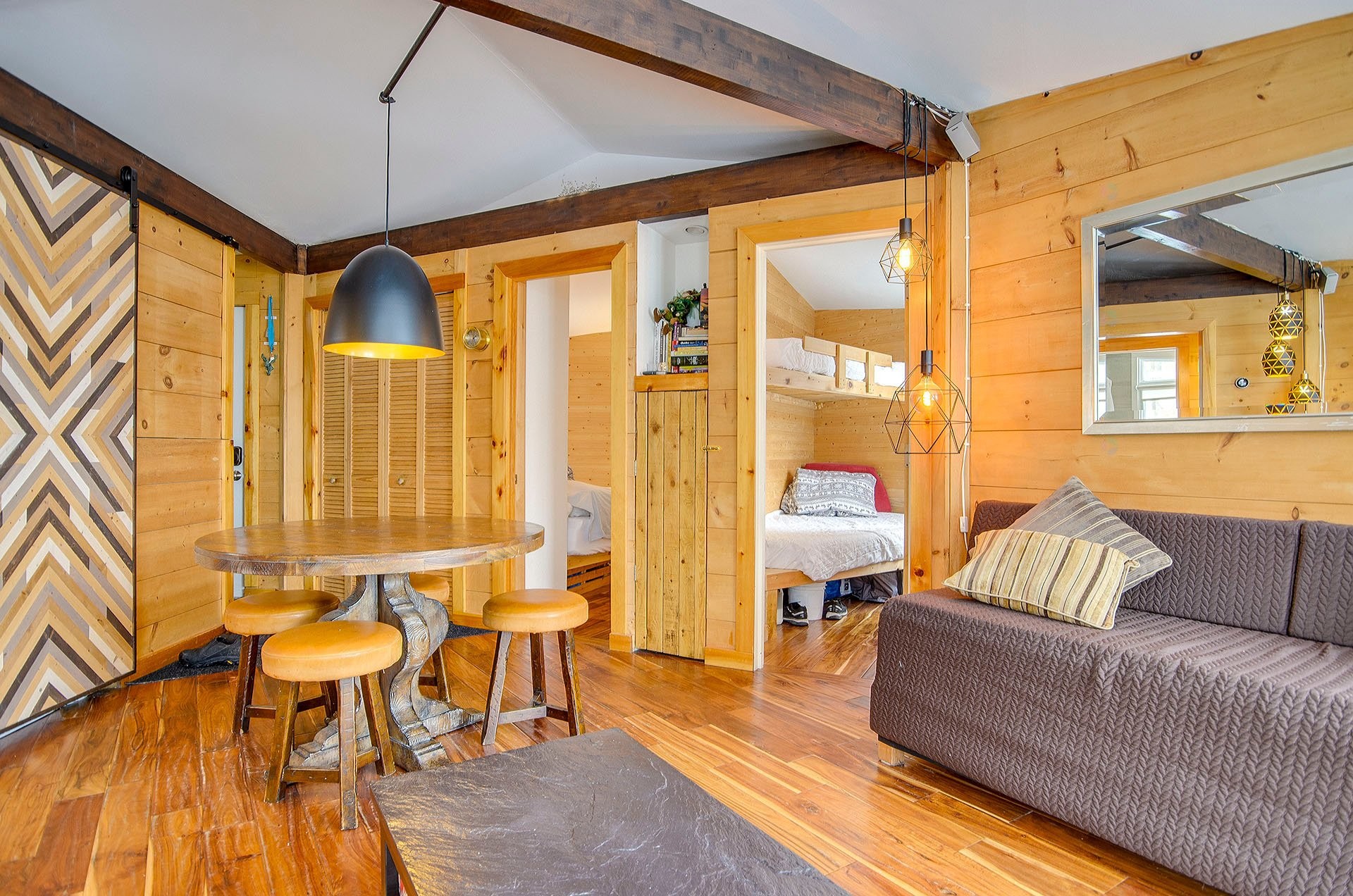 









110


Rue Thibodeau

, 32,
Sutton,




QC
J0E2K0

