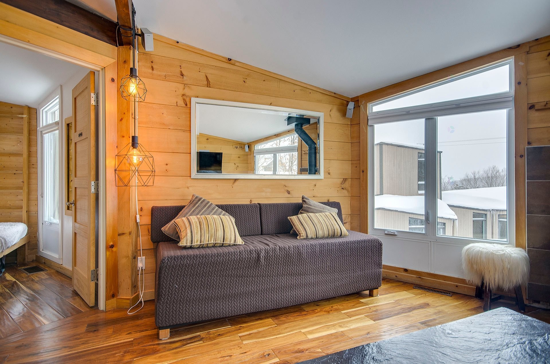 









110


Rue Thibodeau

, 32,
Sutton,




QC
J0E2K0

