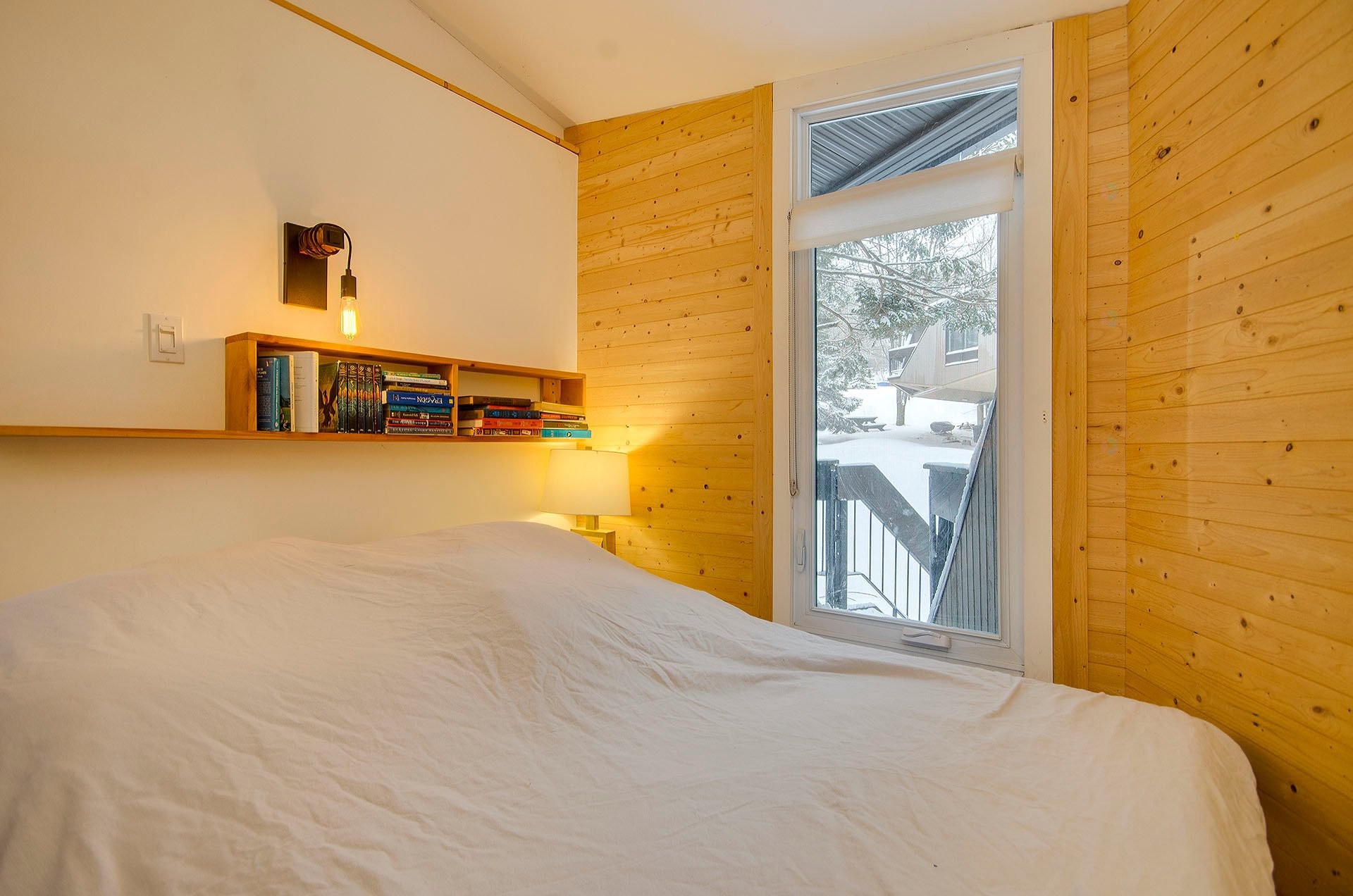 









110


Rue Thibodeau

, 32,
Sutton,




QC
J0E2K0

