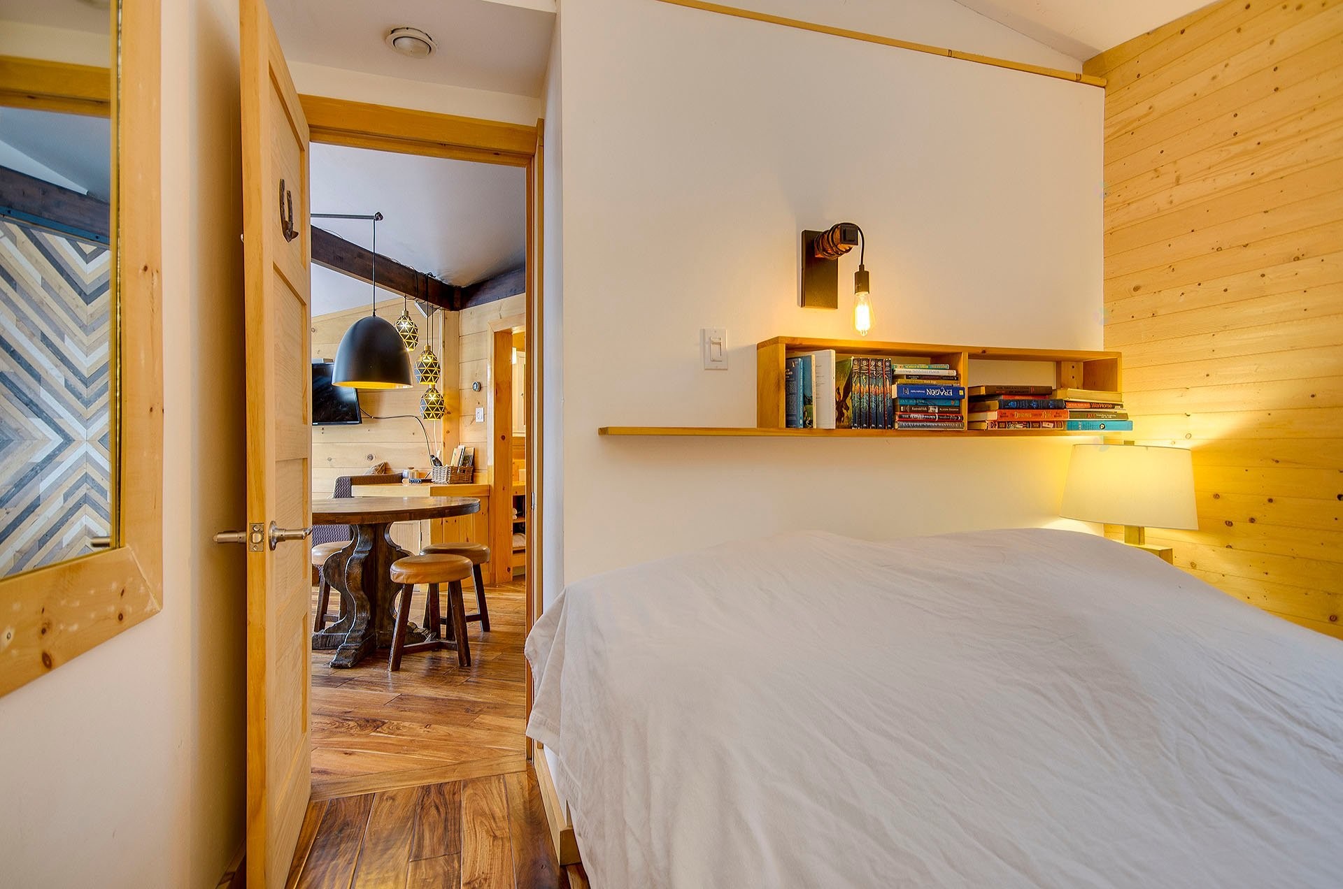 









110


Rue Thibodeau

, 32,
Sutton,




QC
J0E2K0

