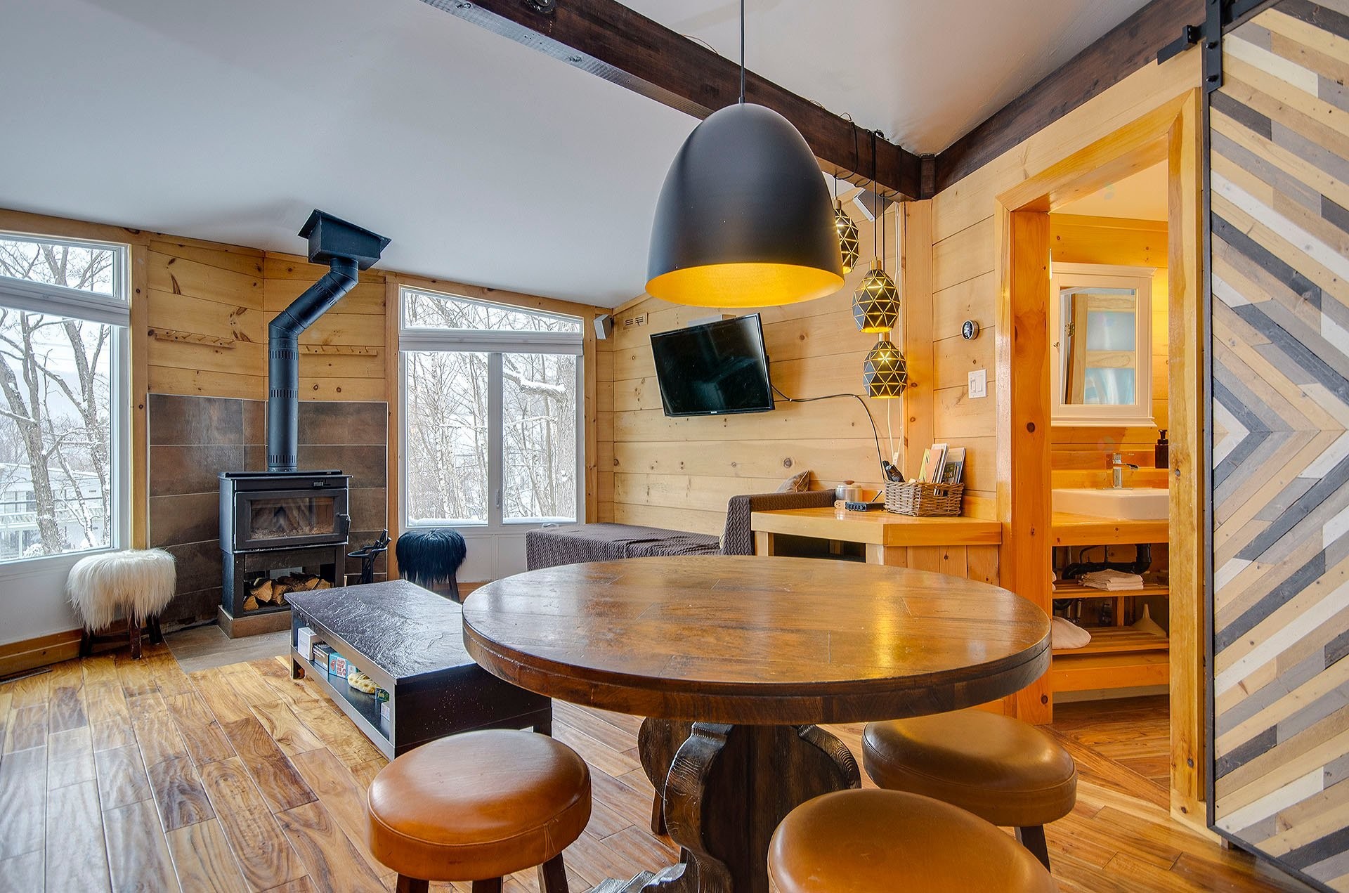 









110


Rue Thibodeau

, 32,
Sutton,




QC
J0E2K0

