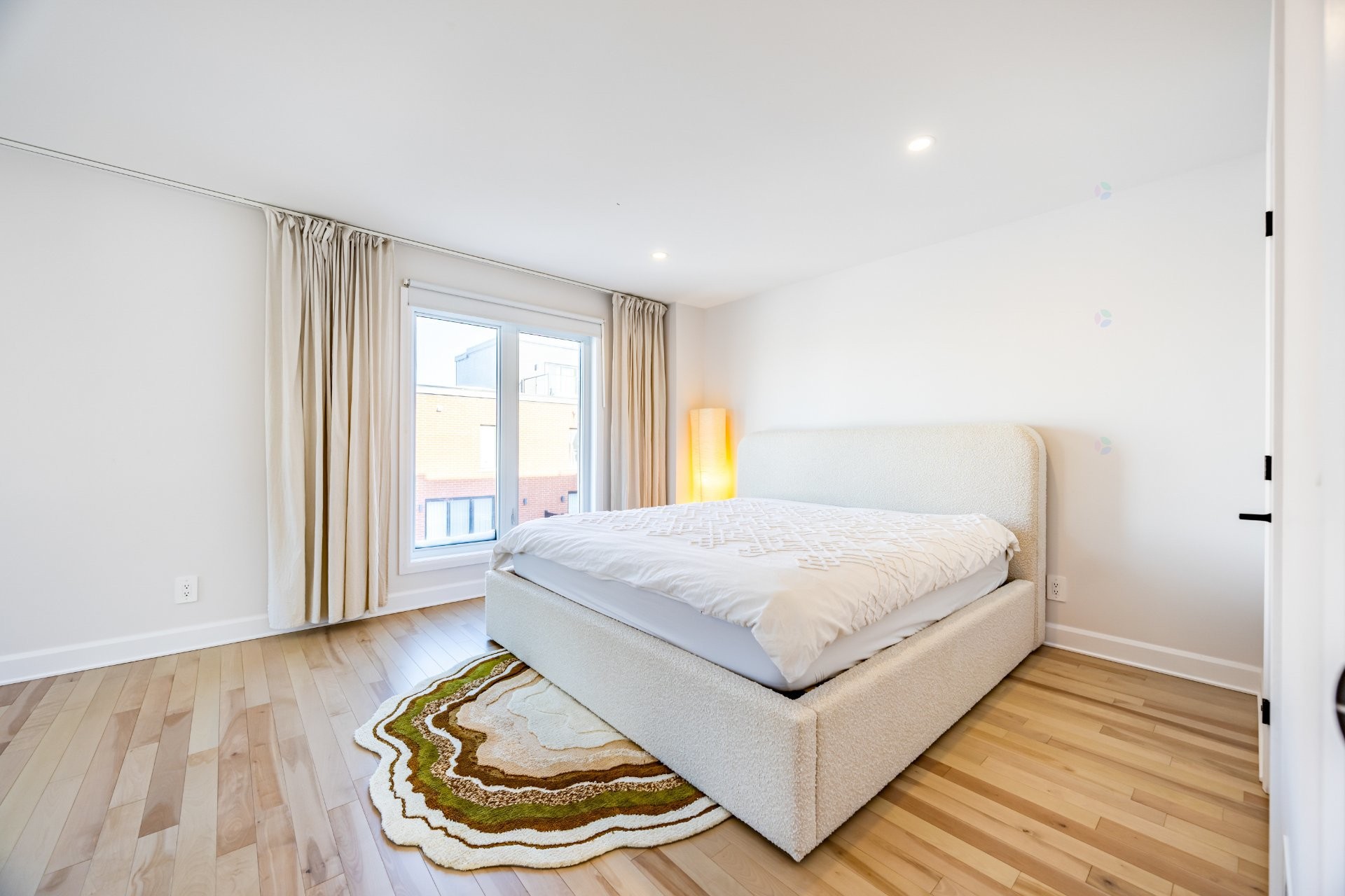 









111


Av. des Chênes

,
Candiac,




QC
J5R0V6

