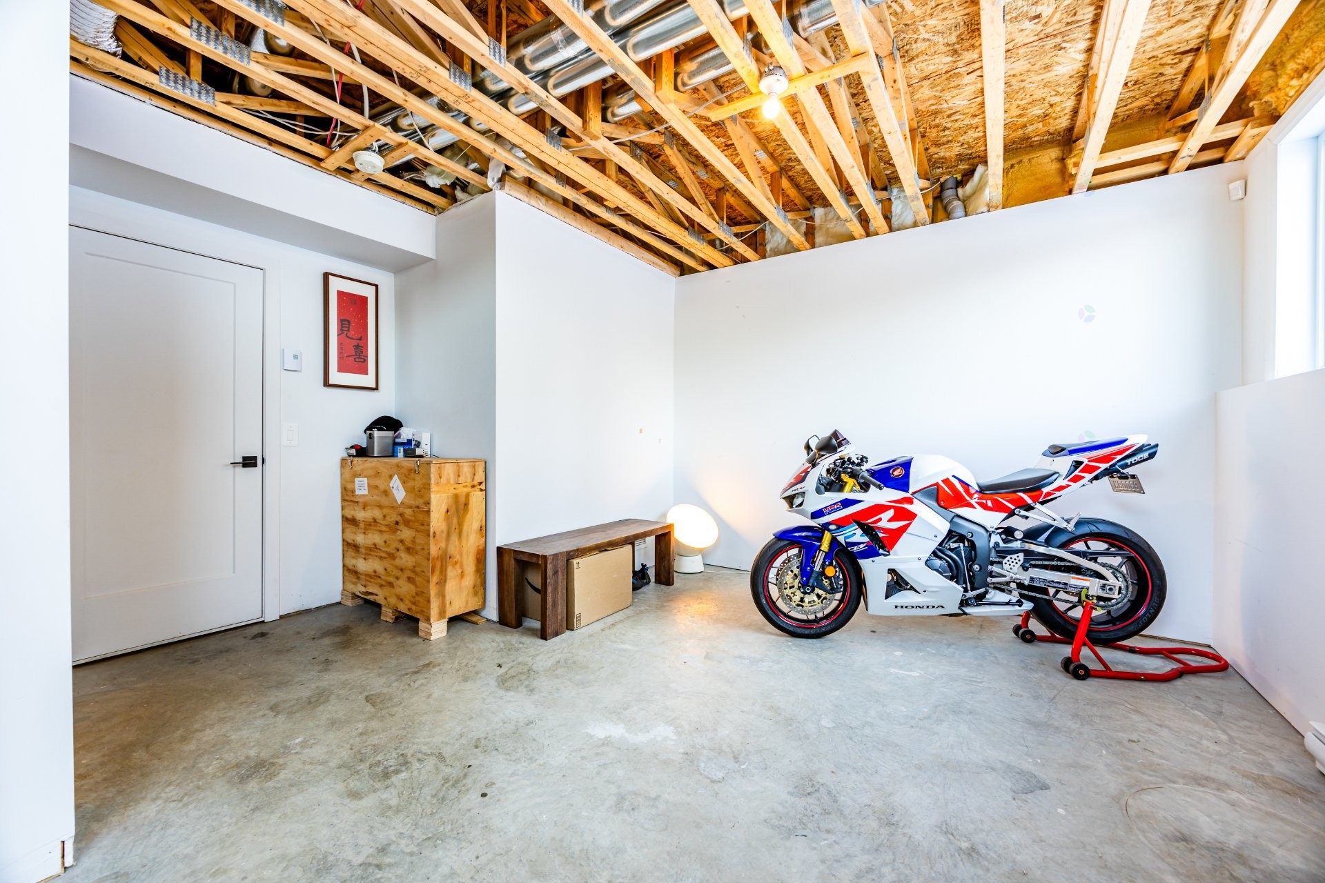 









111


Av. des Chênes

,
Candiac,




QC
J5R0V6

