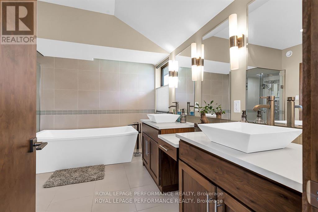 












19 GEORGE PATRICK DRIVE

,
South Stormont,




Ontario
K0C1P0

