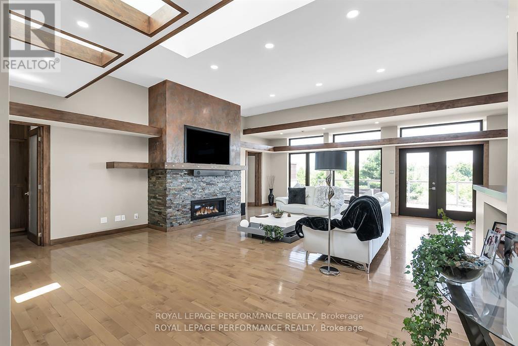 












19 GEORGE PATRICK DRIVE

,
South Stormont,




Ontario
K0C1P0

