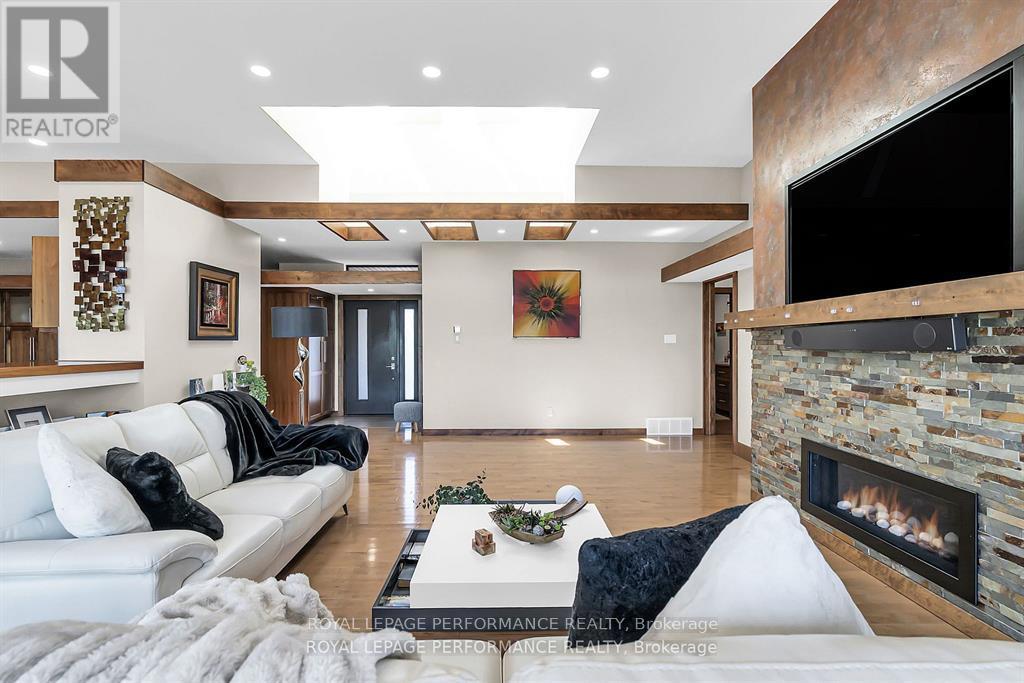 












19 GEORGE PATRICK DRIVE

,
South Stormont,




Ontario
K0C1P0

