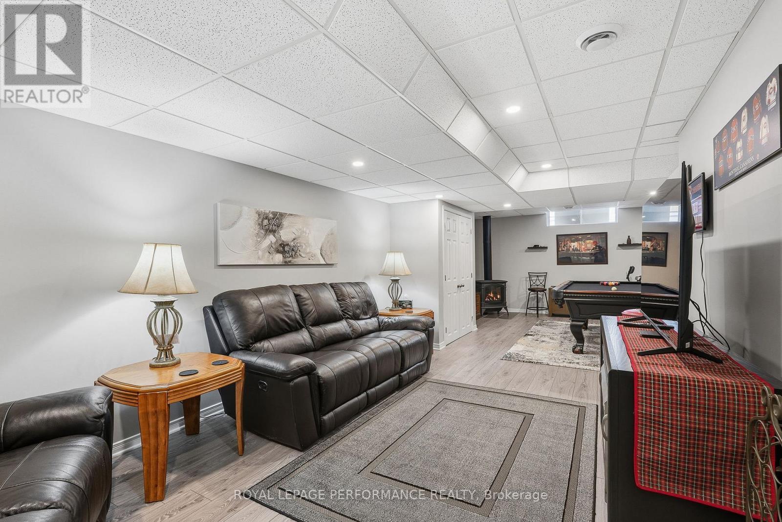 












112 JADE STREET

,
Clarence-Rockland,




Ontario
K4K0C8

