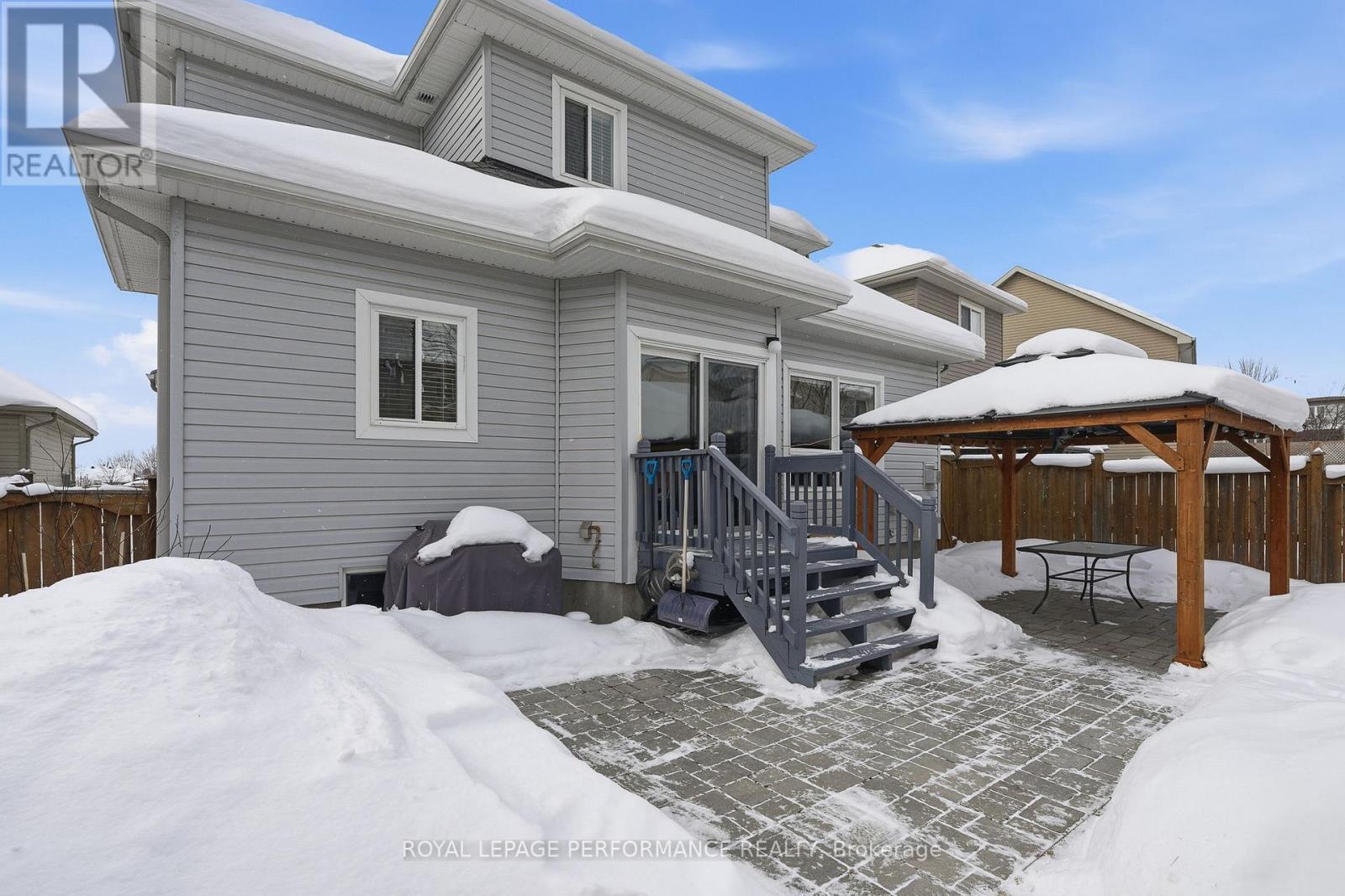 












112 JADE STREET

,
Clarence-Rockland,




Ontario
K4K0C8

