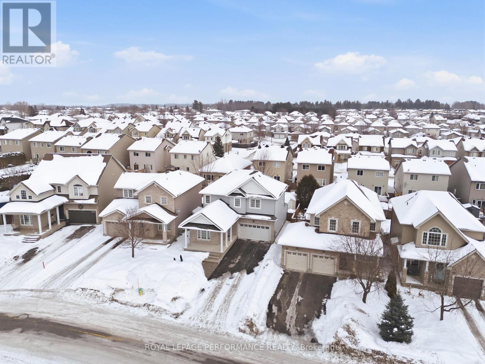 












112 JADE STREET

,
Clarence-Rockland,




Ontario
K4K0C8

