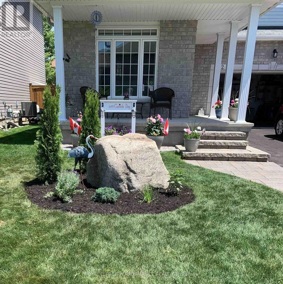 












112 JADE STREET

,
Clarence-Rockland,




Ontario
K4K0C8

