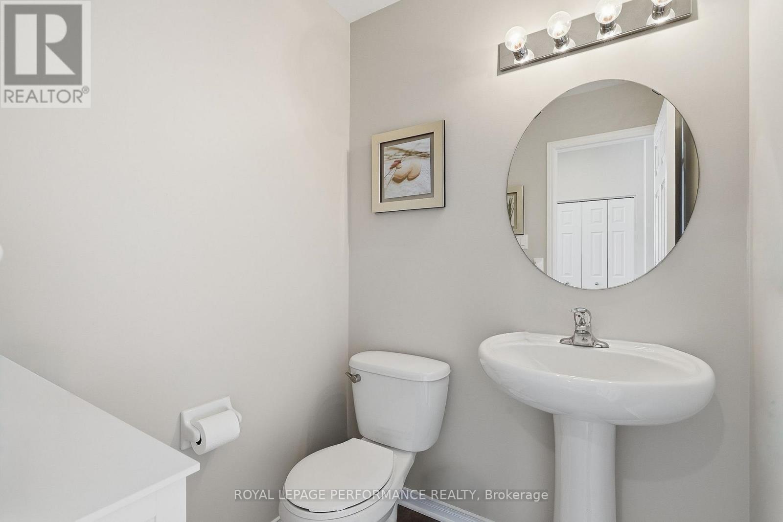 












112 JADE STREET

,
Clarence-Rockland,




Ontario
K4K0C8

