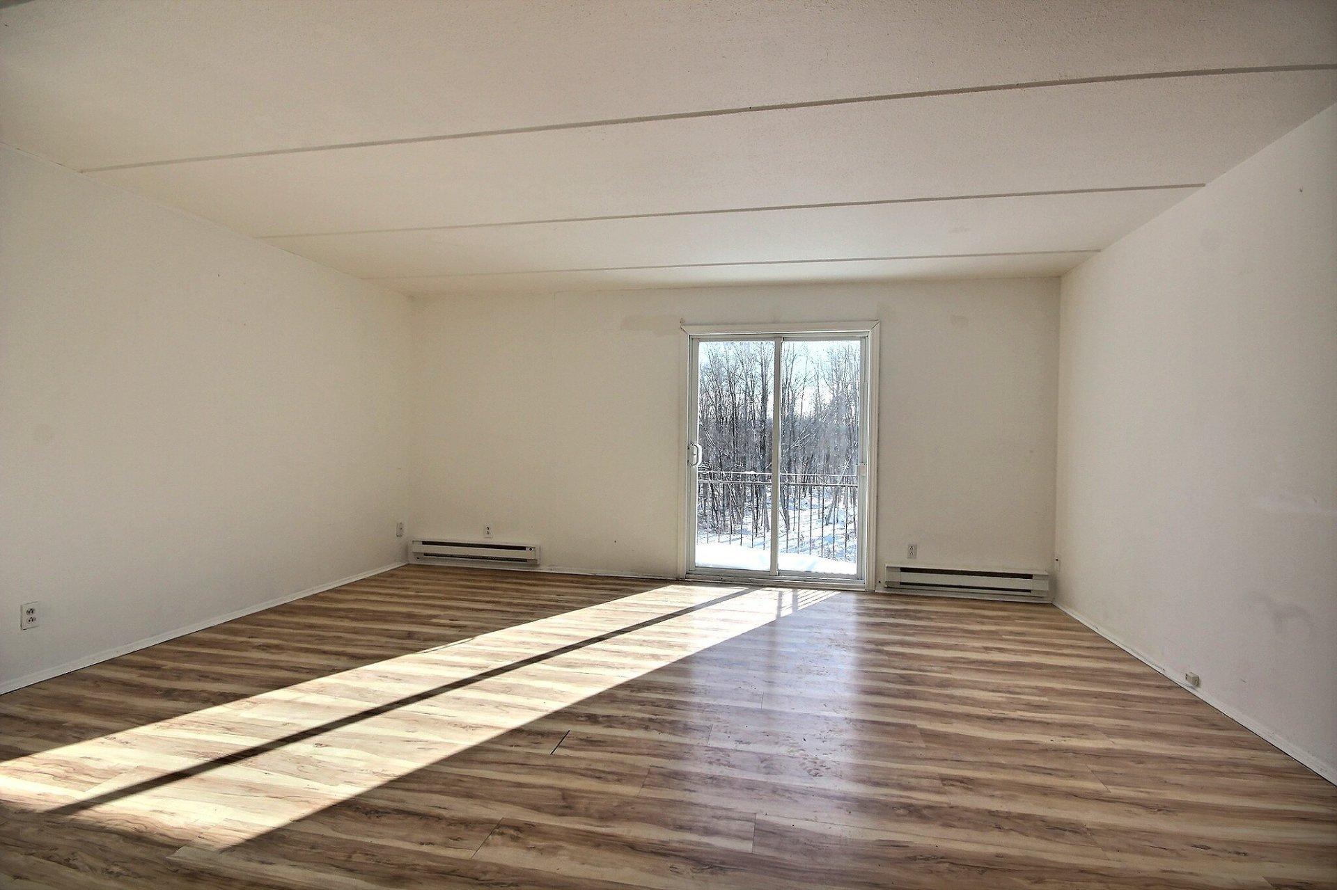 









122


Rue Orléans

,
Cowansville,




QC
J2K1Z4

