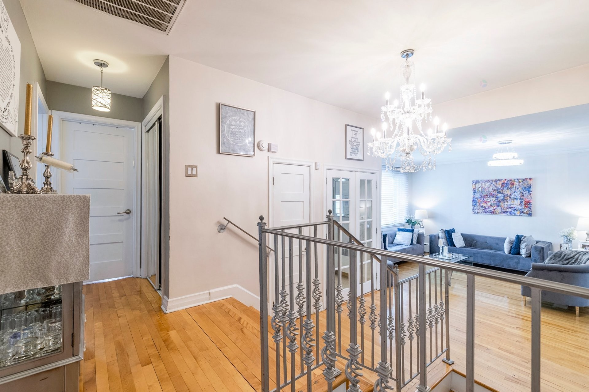 









2490


Rue Major

,
Montréal (Saint-Laurent),




QC
H4M1E4

