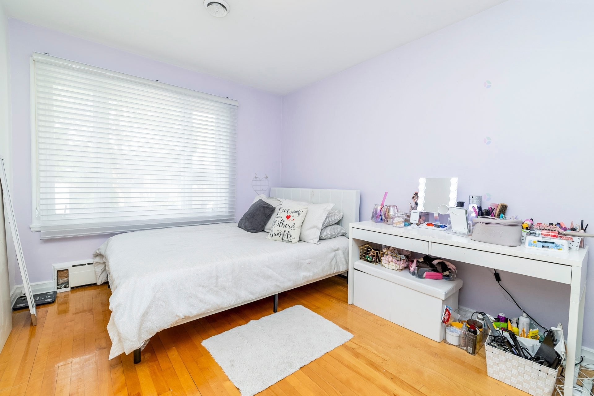 









2490


Rue Major

,
Montréal (Saint-Laurent),




QC
H4M1E4

