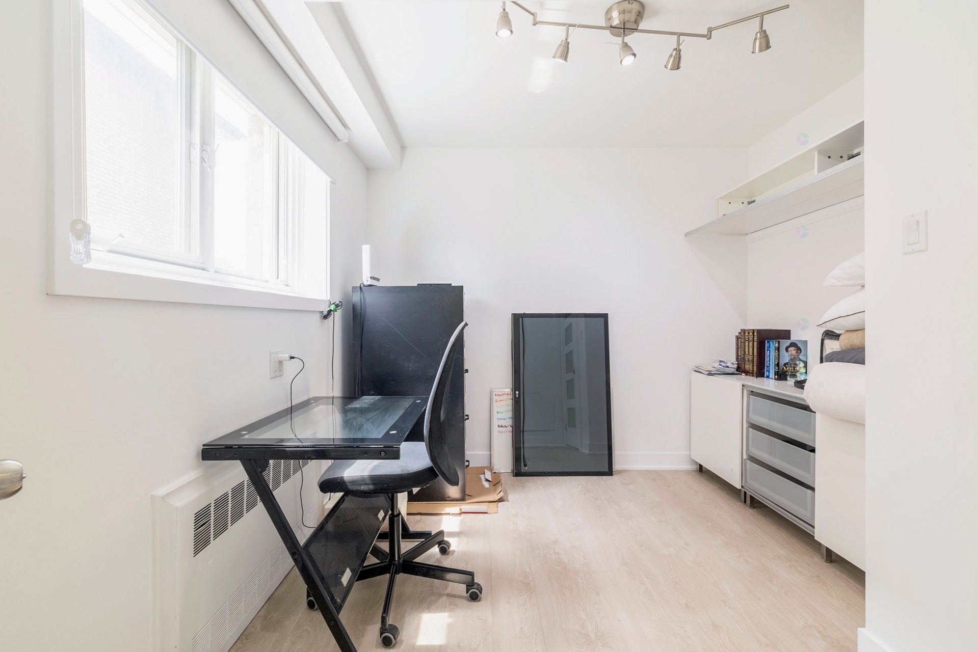 









2490


Rue Major

,
Montréal (Saint-Laurent),




QC
H4M1E4

