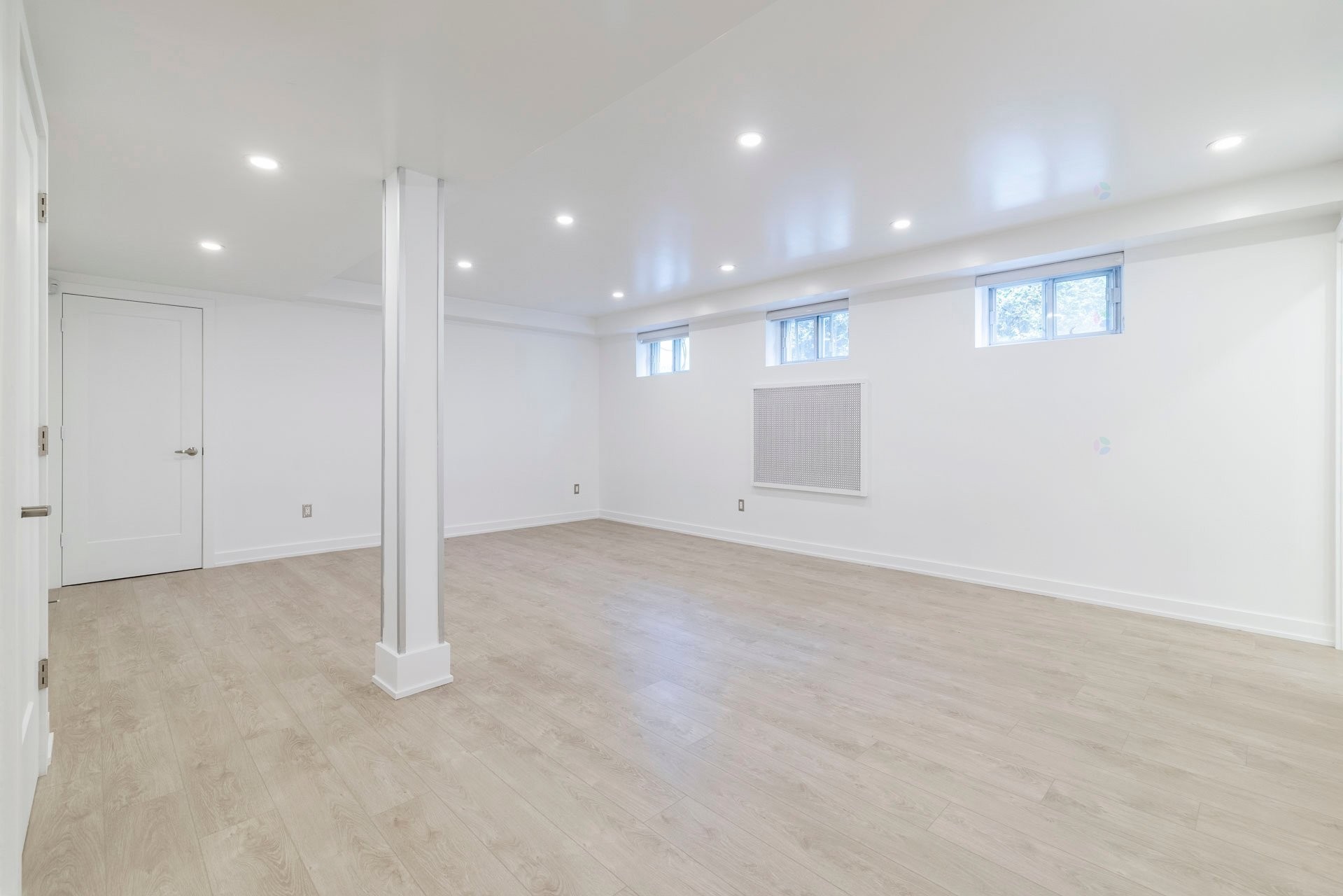 









2490


Rue Major

,
Montréal (Saint-Laurent),




QC
H4M1E4

