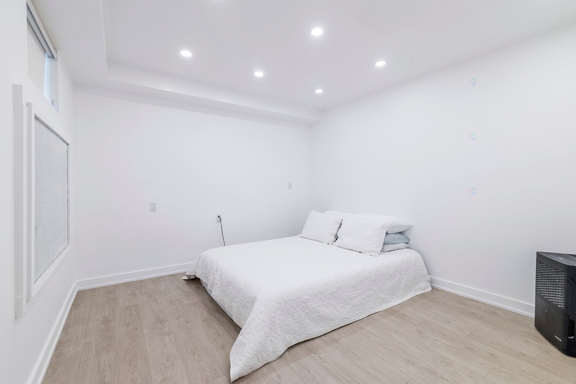 









2490


Rue Major

,
Montréal (Saint-Laurent),




QC
H4M1E4

