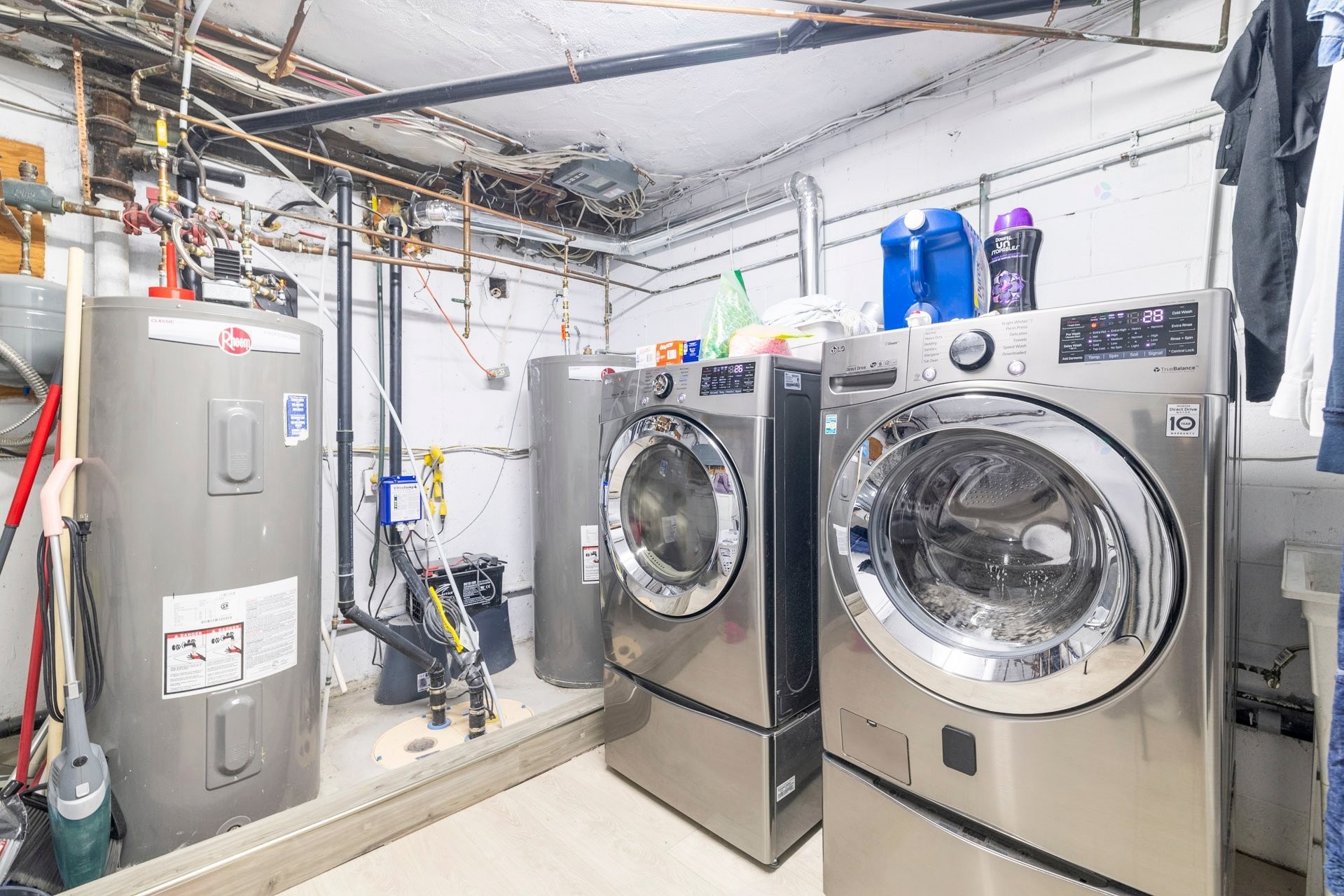 









2490


Rue Major

,
Montréal (Saint-Laurent),




QC
H4M1E4

