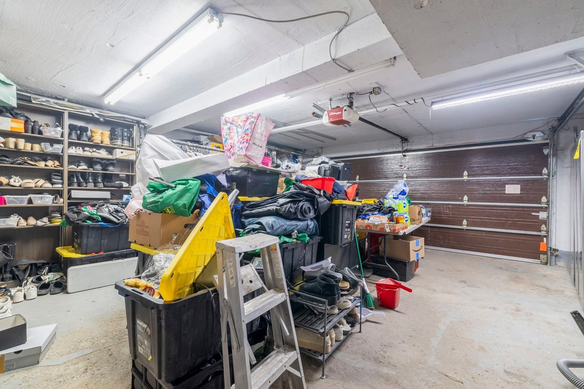 









2490


Rue Major

,
Montréal (Saint-Laurent),




QC
H4M1E4

