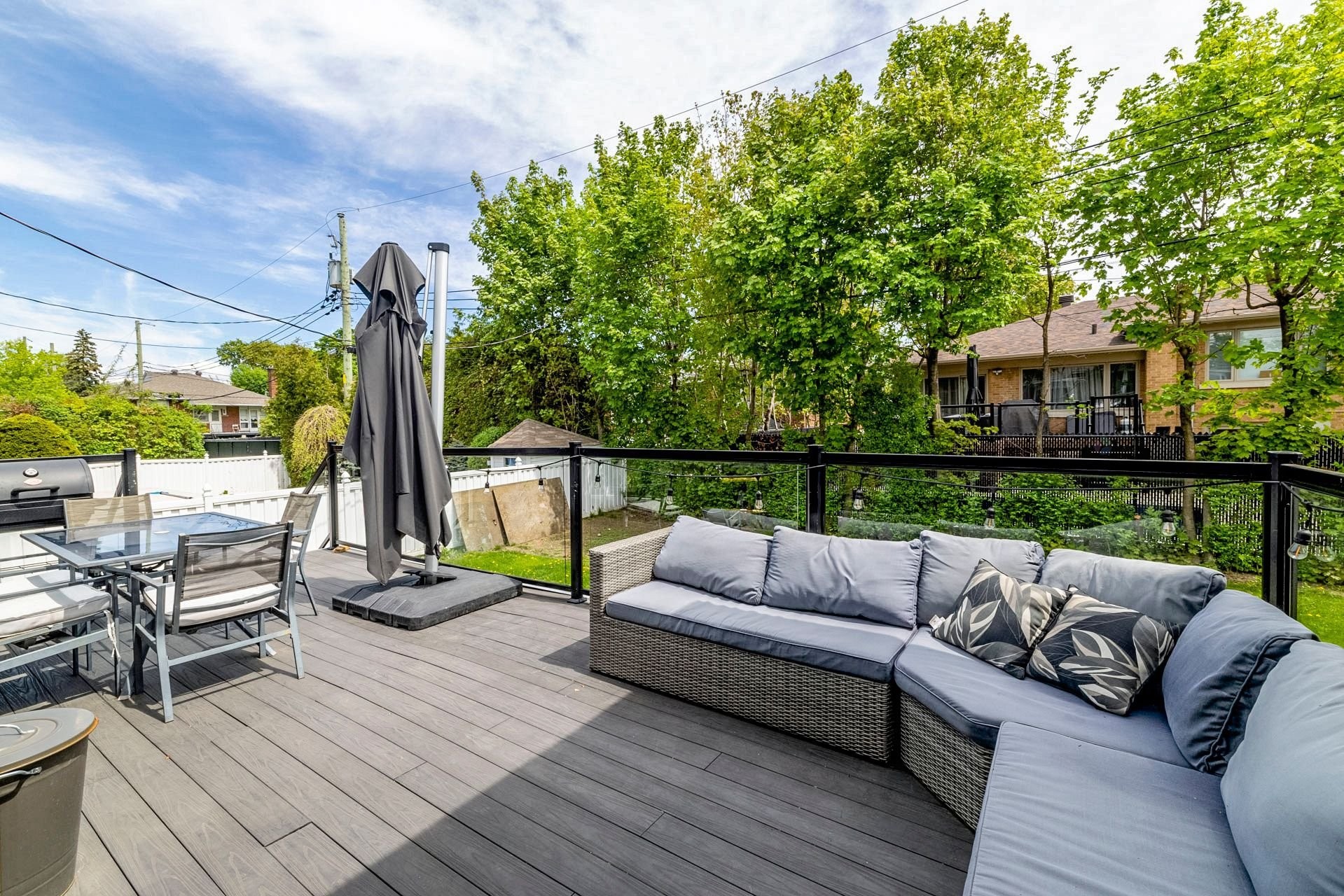 









2490


Rue Major

,
Montréal (Saint-Laurent),




QC
H4M1E4

