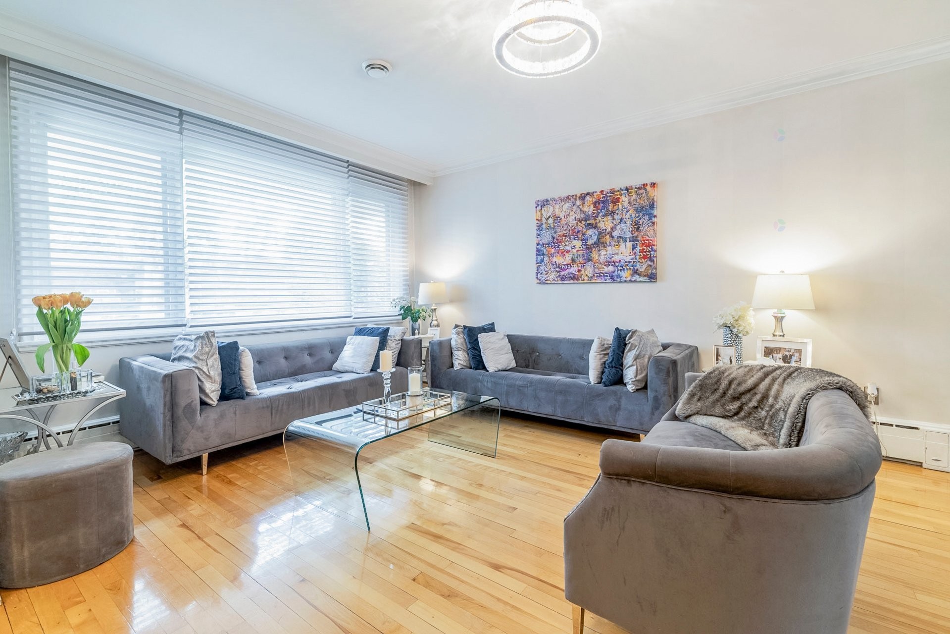 









2490


Rue Major

,
Montréal (Saint-Laurent),




QC
H4M1E4

