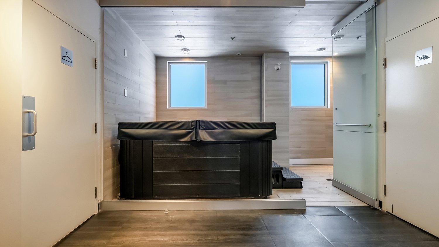 









3900


Rue Marcel-Pepin

, 401,
Montréal (Rosemont/La Petite-Patrie),




QC
H1W0B4

