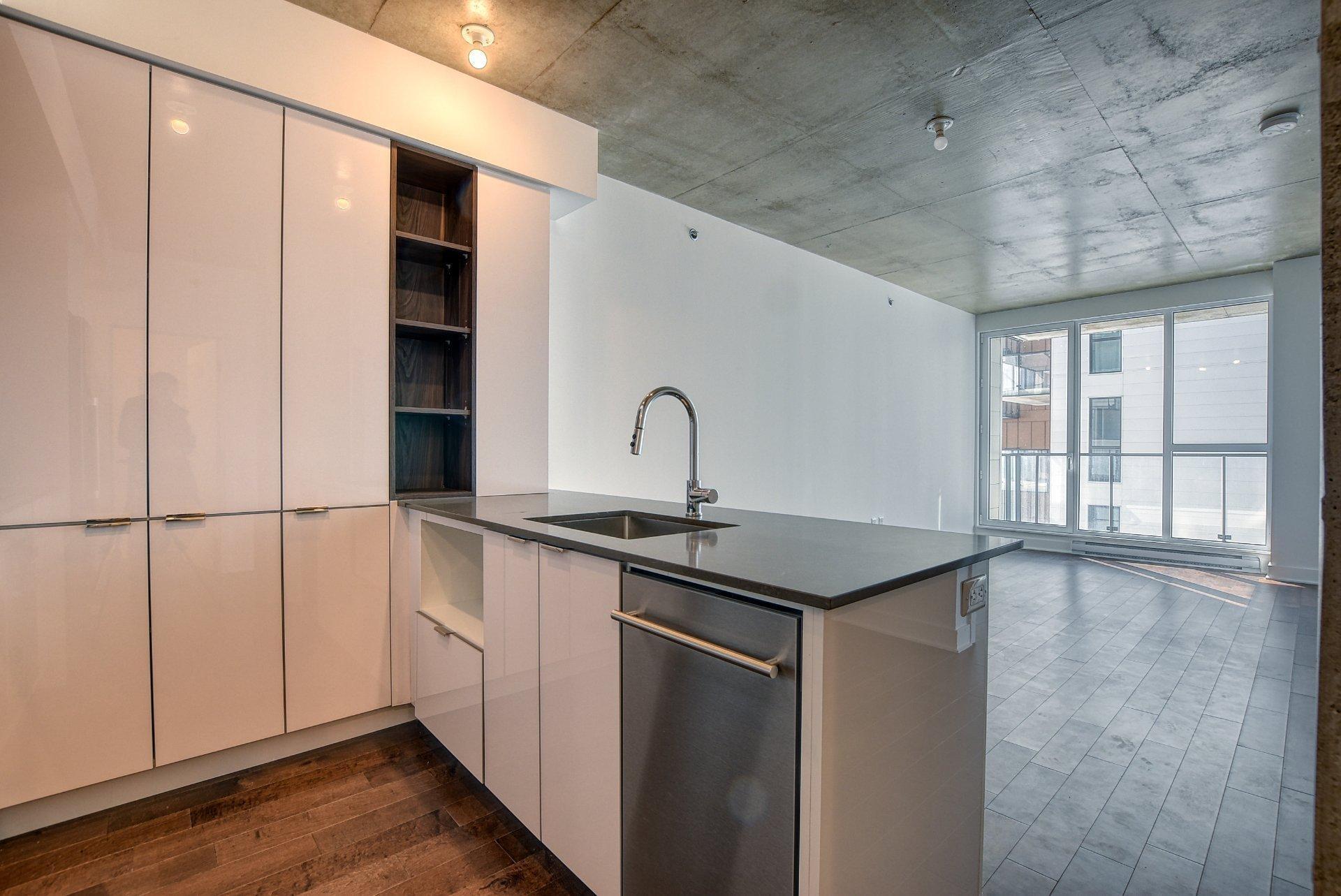 









4599


Av. Clanranald

, 513,
Montréal (Côte-des-Neiges/Notre-Dame-de-Grâce),




QC
H3X0B1

