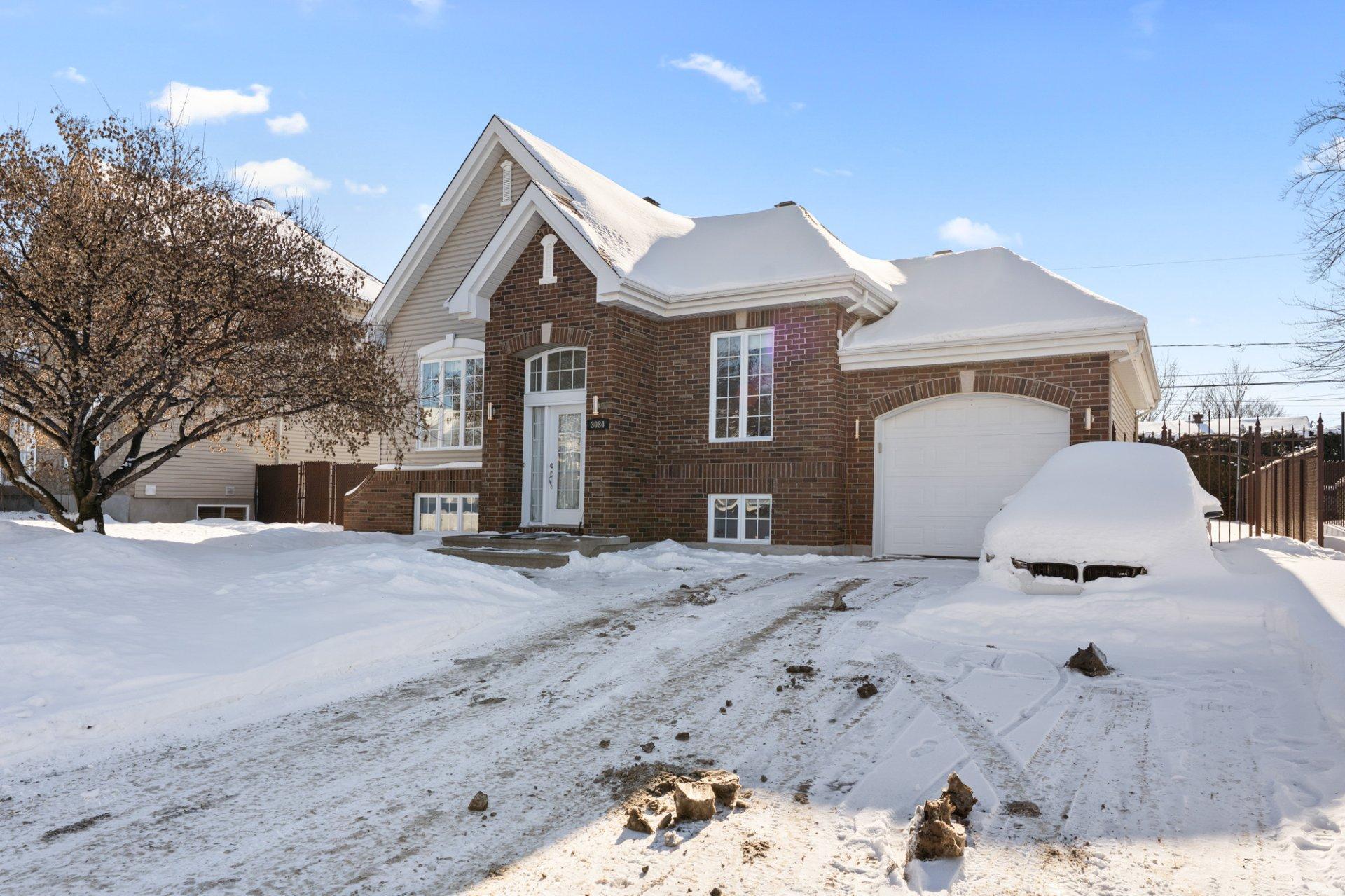 









3084


Rue du Blizzard

,
Sainte-Marthe-sur-le-Lac,




QC
J0N1P0

