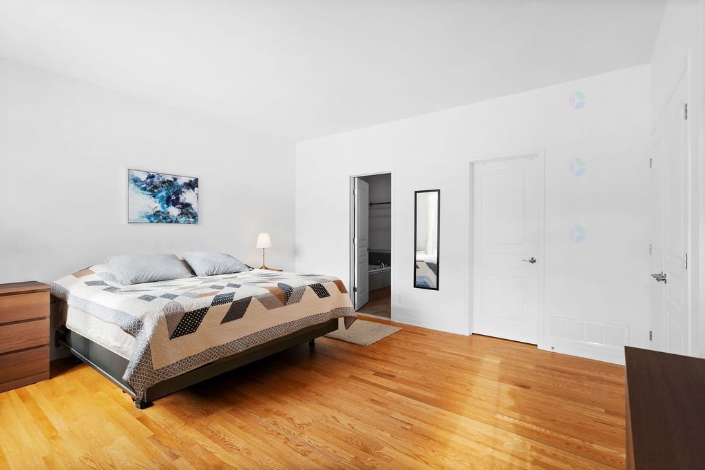 









555


Rue des Bruants

,
Montréal (L'Île-Bizard/Sainte-Geneviève),




QC
H9C0A4

