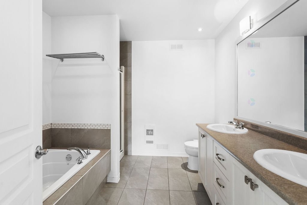 









555


Rue des Bruants

,
Montréal (L'Île-Bizard/Sainte-Geneviève),




QC
H9C0A4

