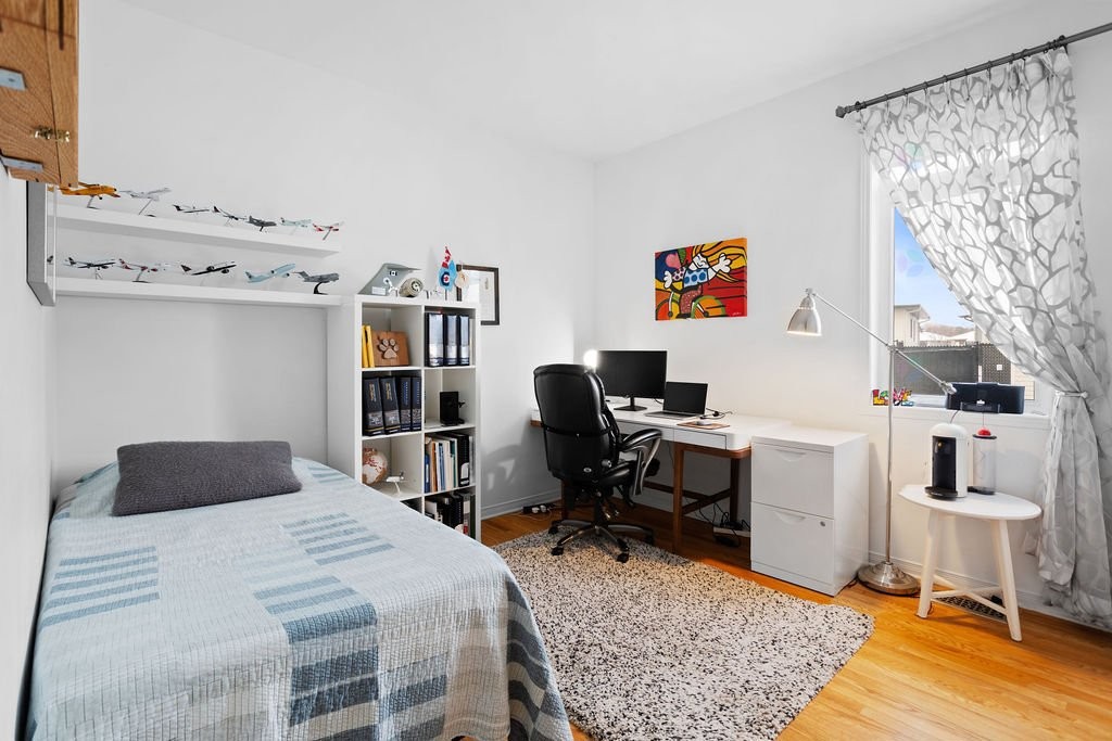 









555


Rue des Bruants

,
Montréal (L'Île-Bizard/Sainte-Geneviève),




QC
H9C0A4

