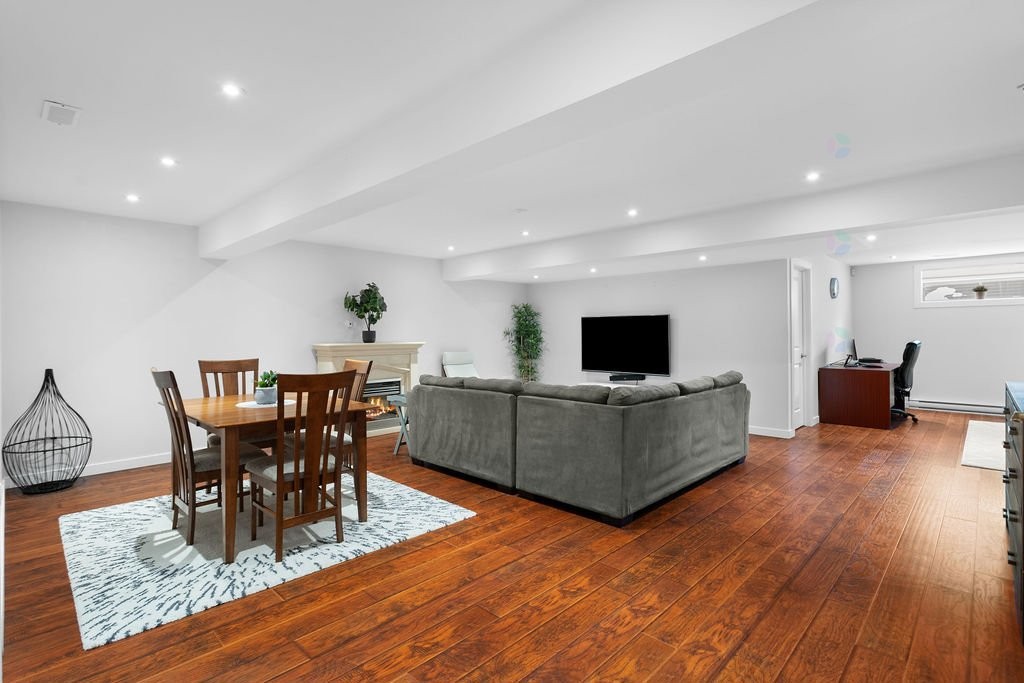 









555


Rue des Bruants

,
Montréal (L'Île-Bizard/Sainte-Geneviève),




QC
H9C0A4

