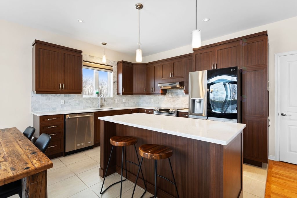 









555


Rue des Bruants

,
Montréal (L'Île-Bizard/Sainte-Geneviève),




QC
H9C0A4

