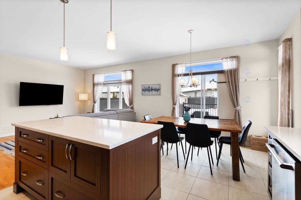 









555


Rue des Bruants

,
Montréal (L'Île-Bizard/Sainte-Geneviève),




QC
H9C0A4

