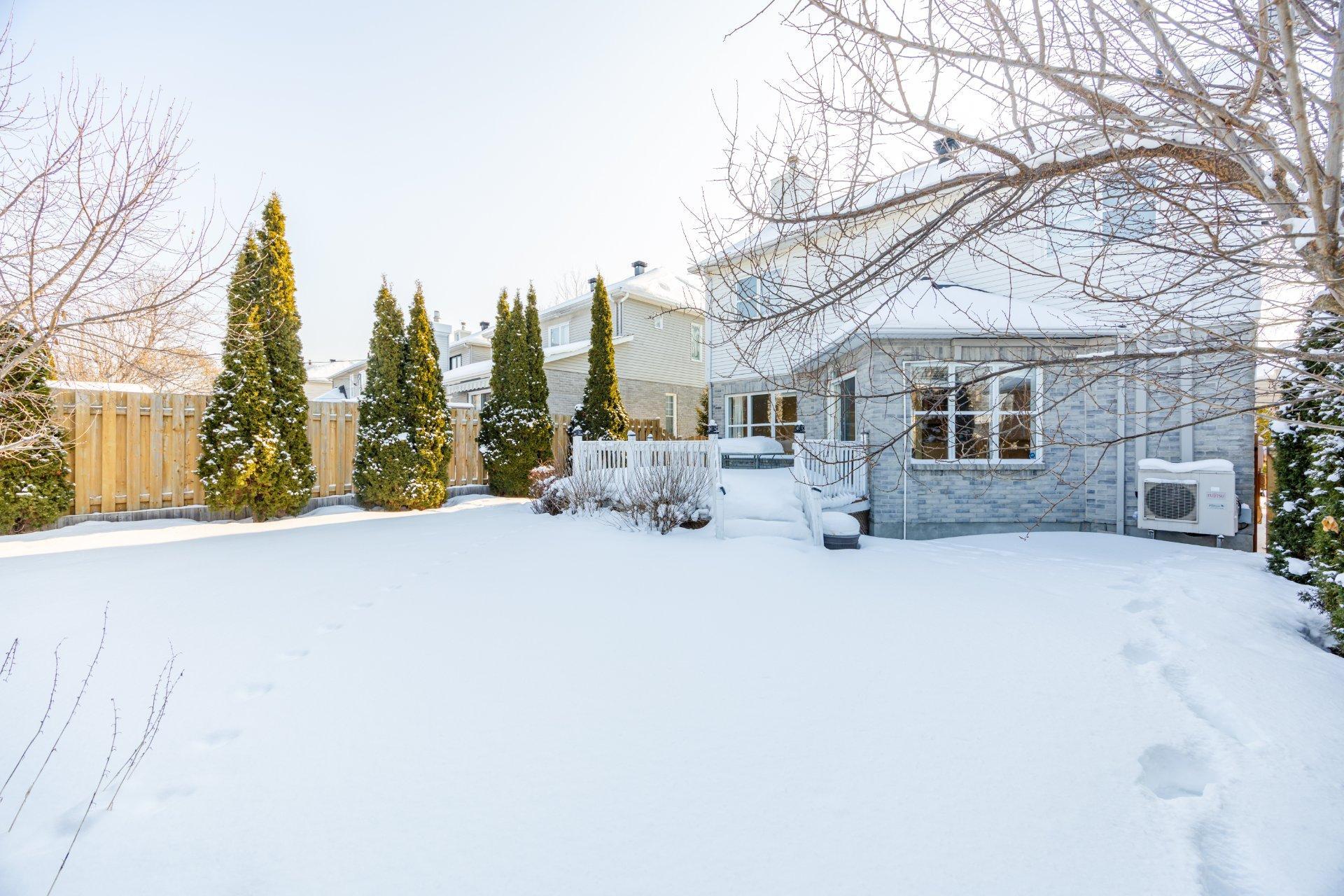 









18282


Rue d'Amalfi

,
Montréal (Pierrefonds-Roxboro),




QC
H9K1P2

