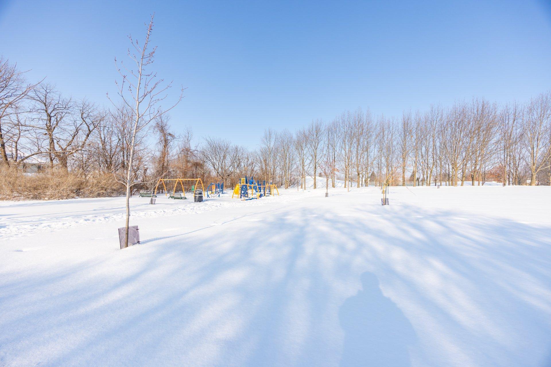 









18282


Rue d'Amalfi

,
Montréal (Pierrefonds-Roxboro),




QC
H9K1P2

