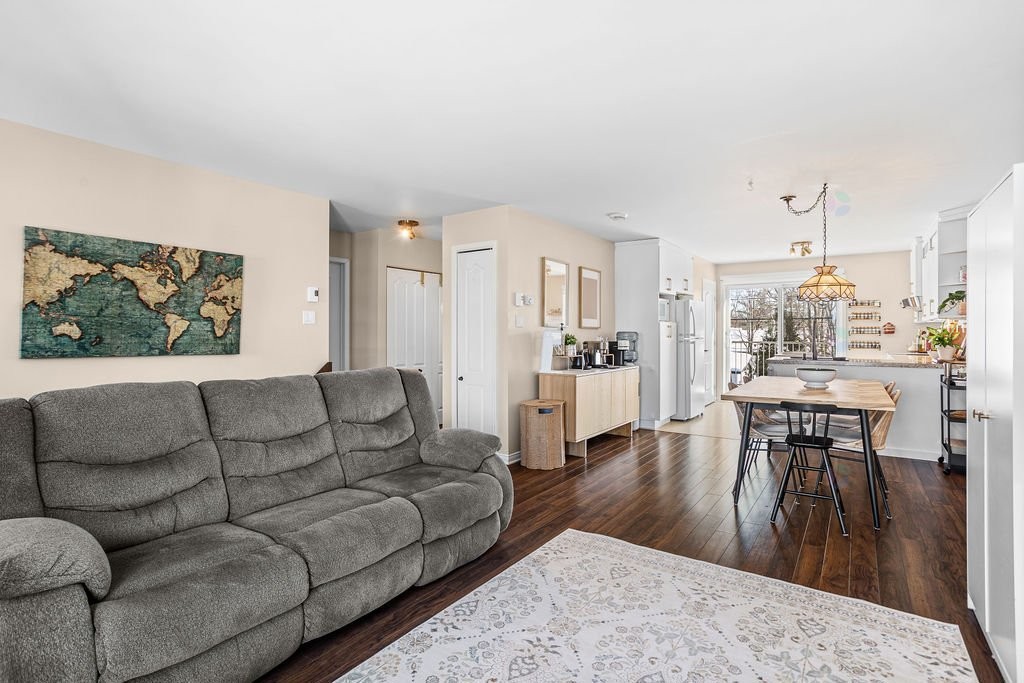 









59


38e Avenue O.

, 2,
Blainville,




QC
J7C0J5

