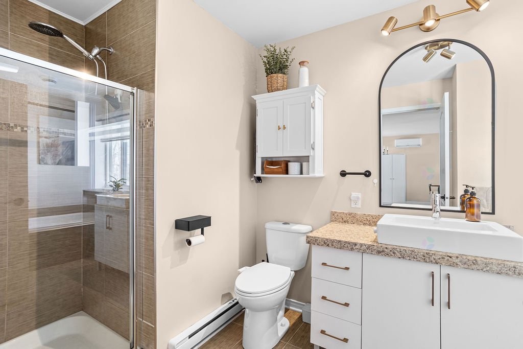 









59


38e Avenue O.

, 2,
Blainville,




QC
J7C0J5

