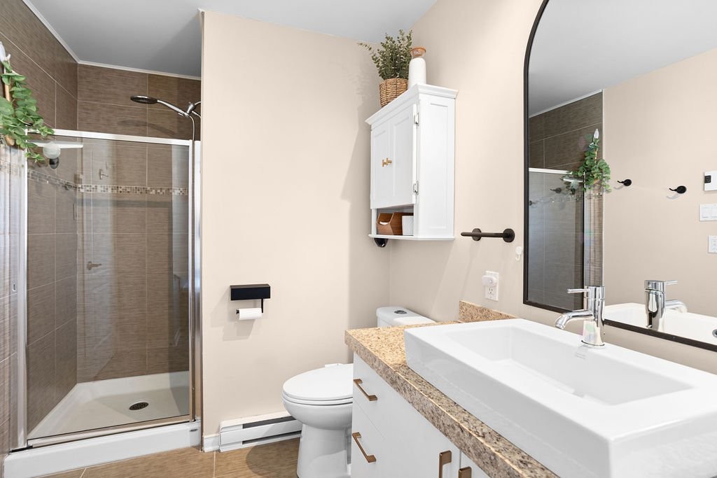 









59


38e Avenue O.

, 2,
Blainville,




QC
J7C0J5

