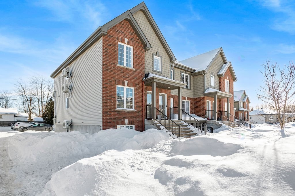 









59


38e Avenue O.

, 2,
Blainville,




QC
J7C0J5

