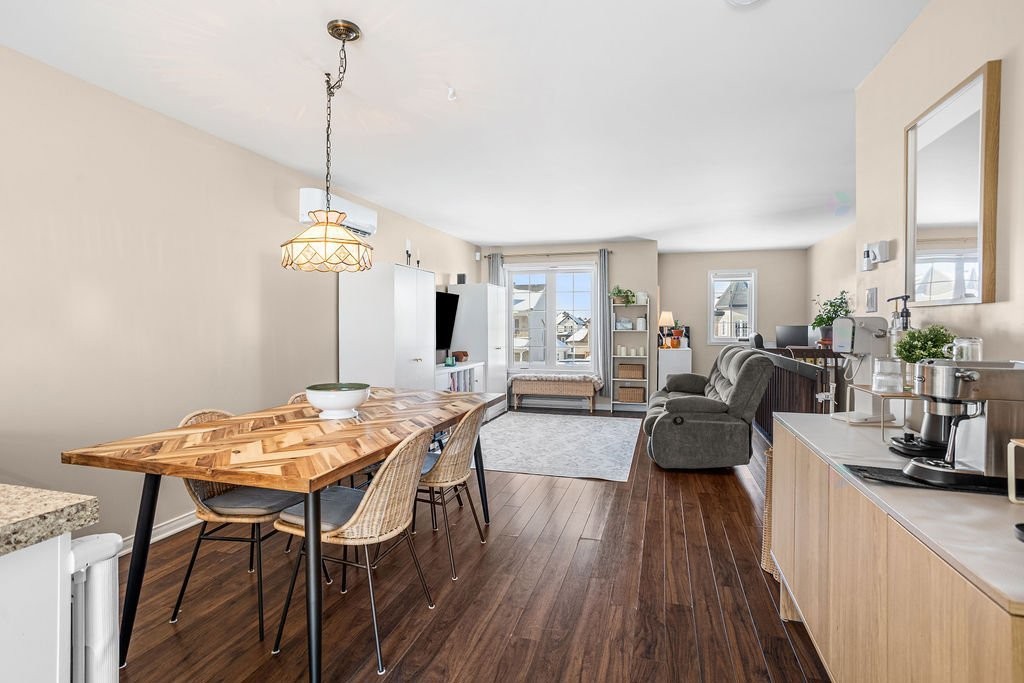 









59


38e Avenue O.

, 2,
Blainville,




QC
J7C0J5

