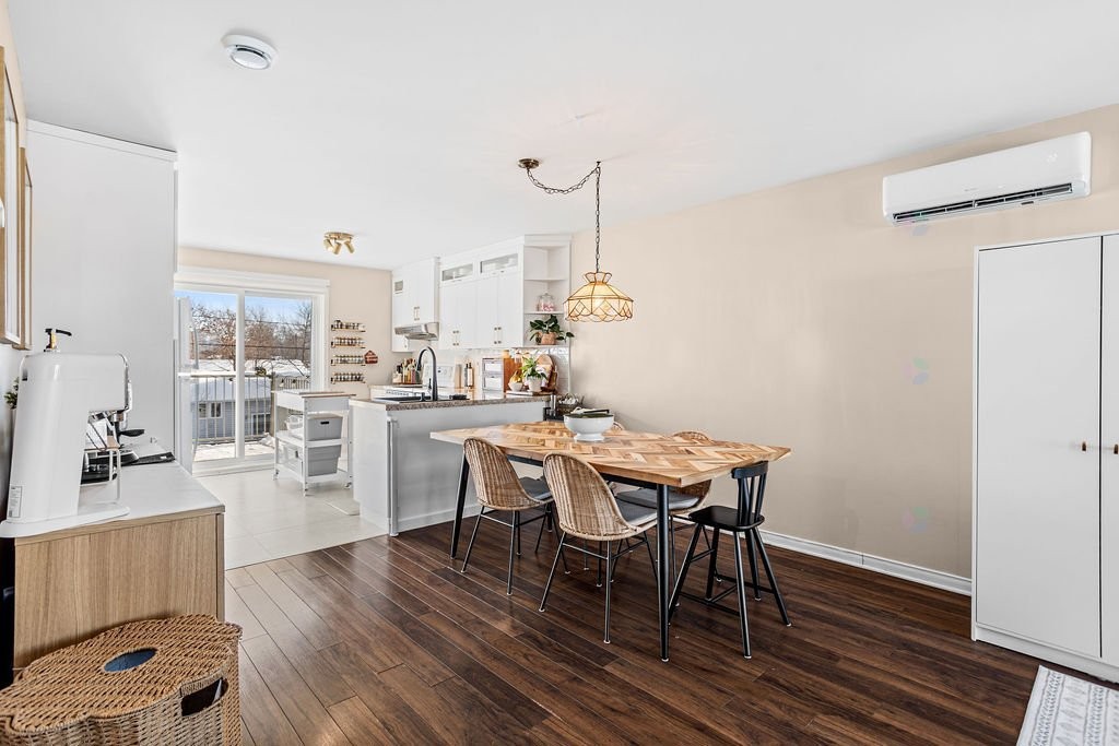 









59


38e Avenue O.

, 2,
Blainville,




QC
J7C0J5

