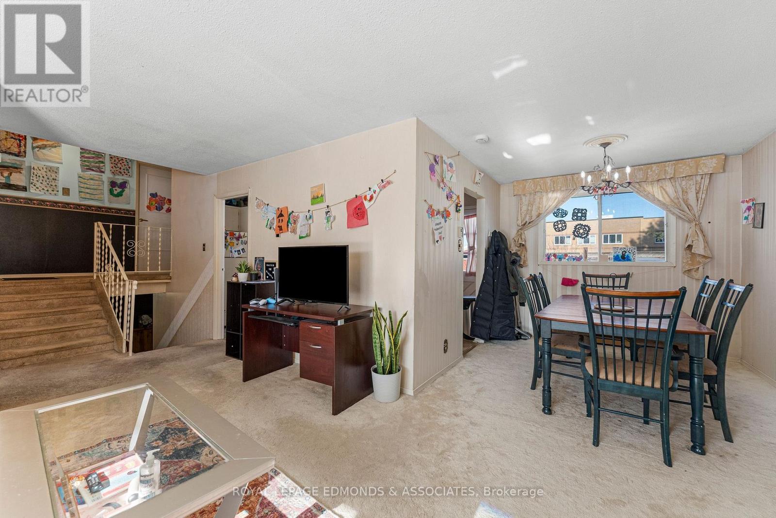 












20 MAPLE AVENUE

,
Petawawa,




Ontario
K8H2Y5

