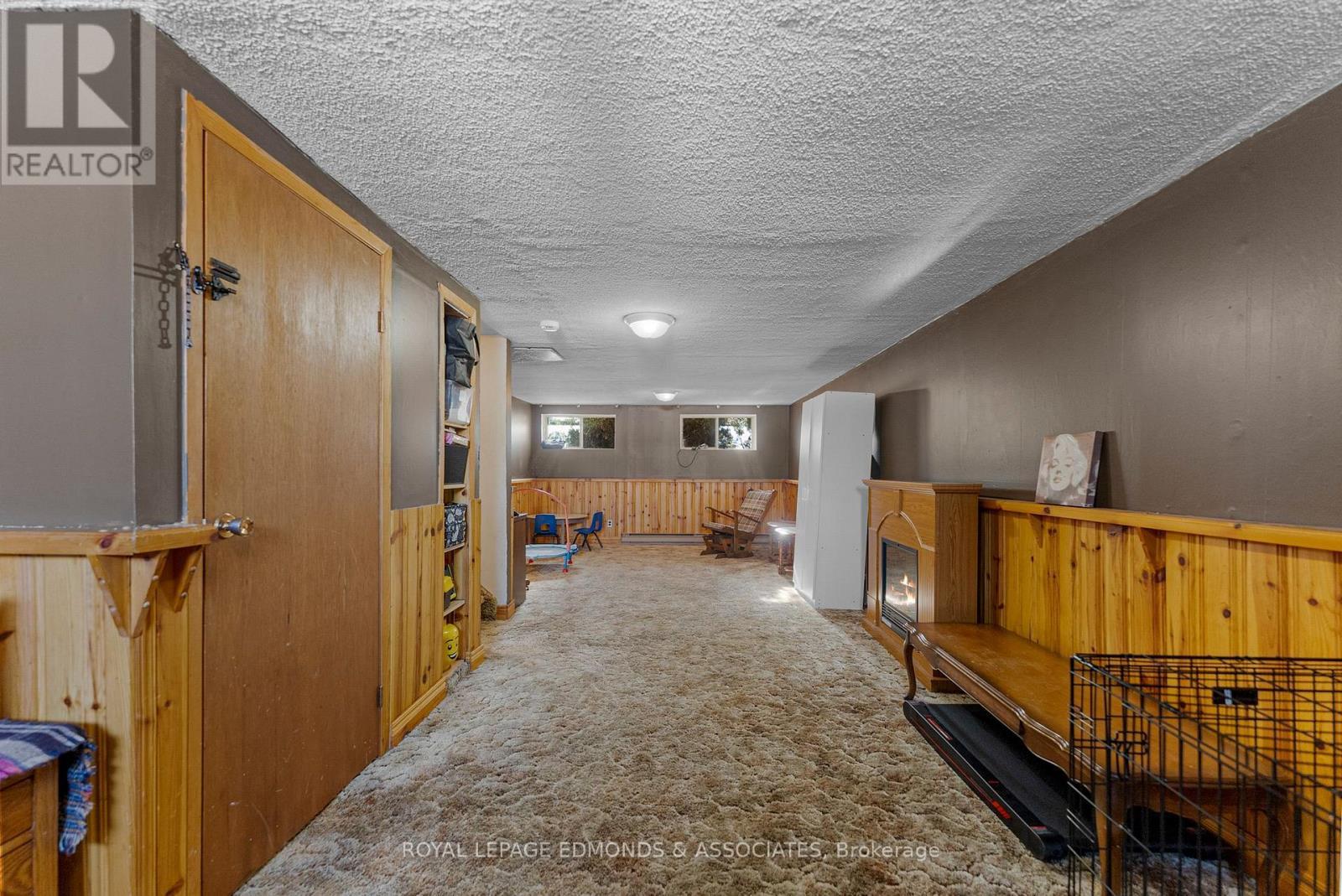 












20 MAPLE AVENUE

,
Petawawa,




Ontario
K8H2Y5

