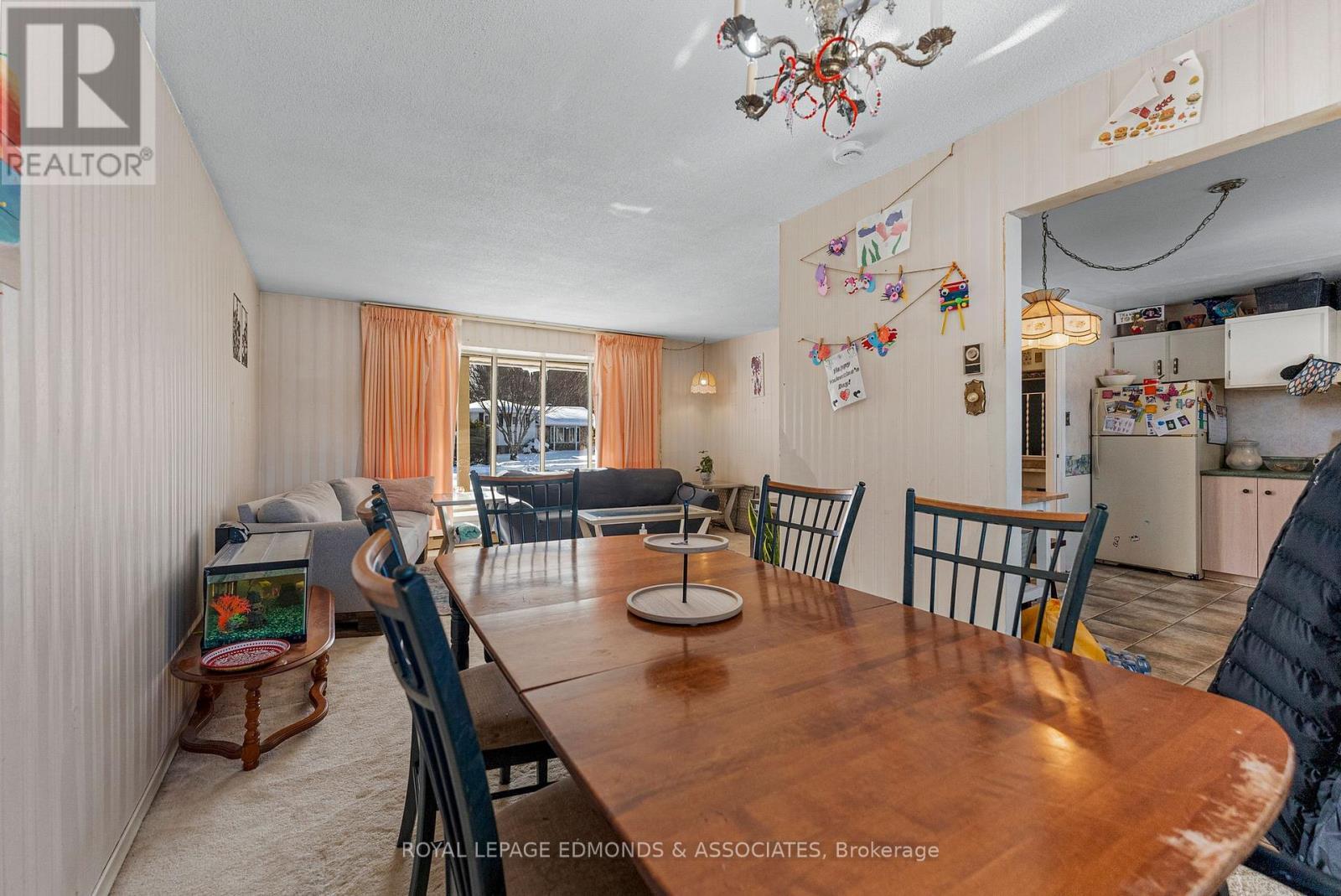 












20 MAPLE AVENUE

,
Petawawa,




Ontario
K8H2Y5

