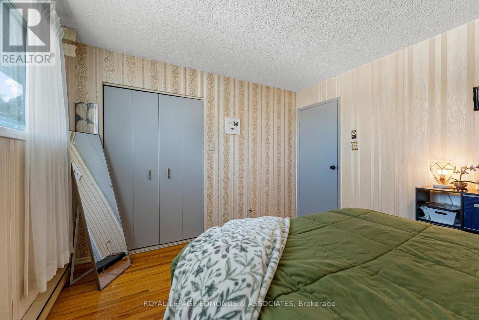 












20 MAPLE AVENUE

,
Petawawa,




Ontario
K8H2Y5

