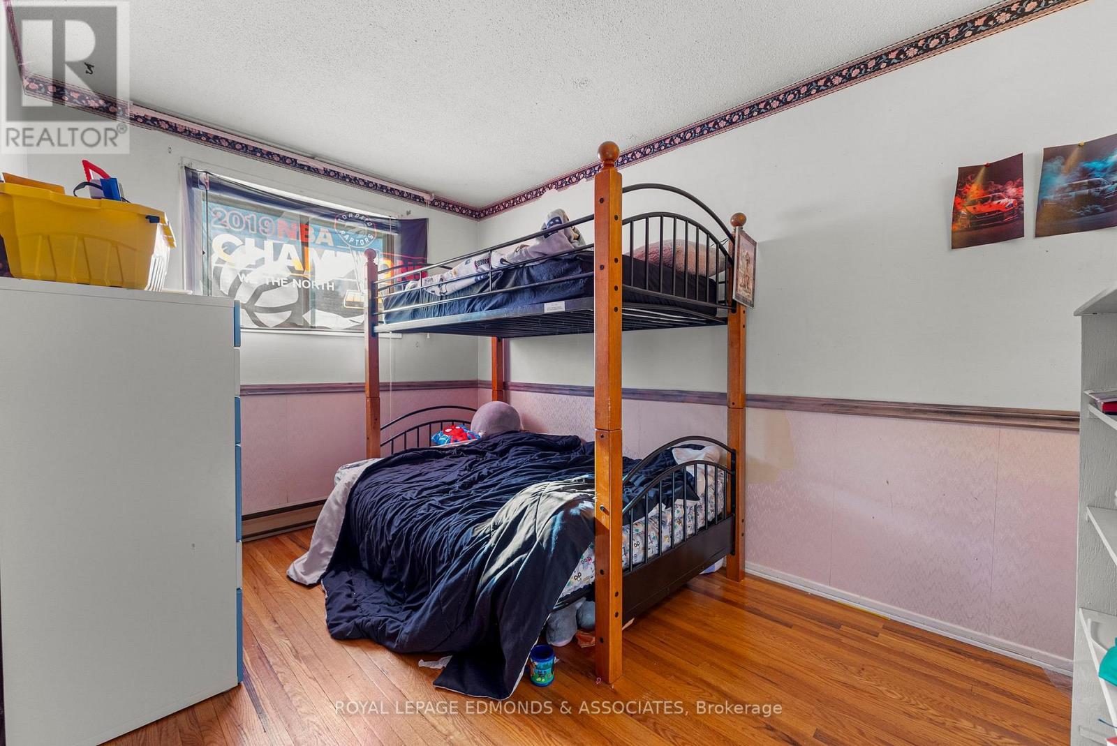 












20 MAPLE AVENUE

,
Petawawa,




Ontario
K8H2Y5

